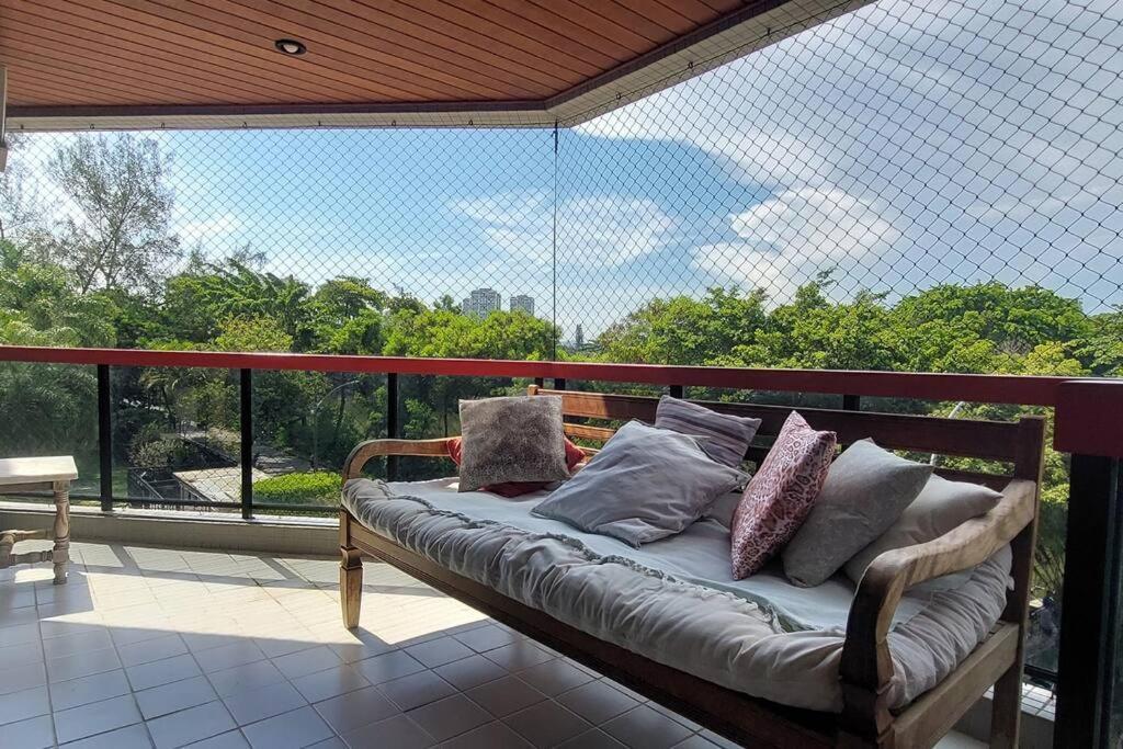 Apartamento Orla Da Barra, Pe Na Areia! *